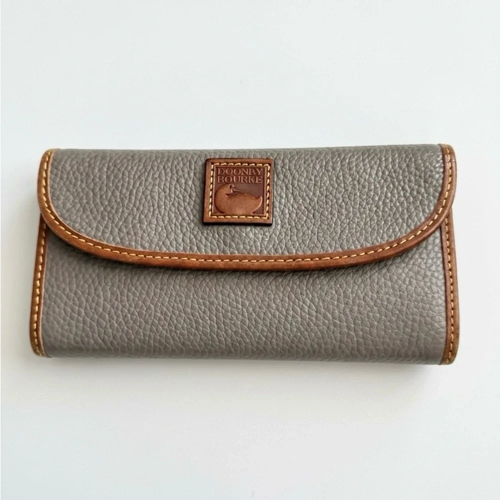 Dooney & Bourke Pebbled Grain Continental Leather Wallet